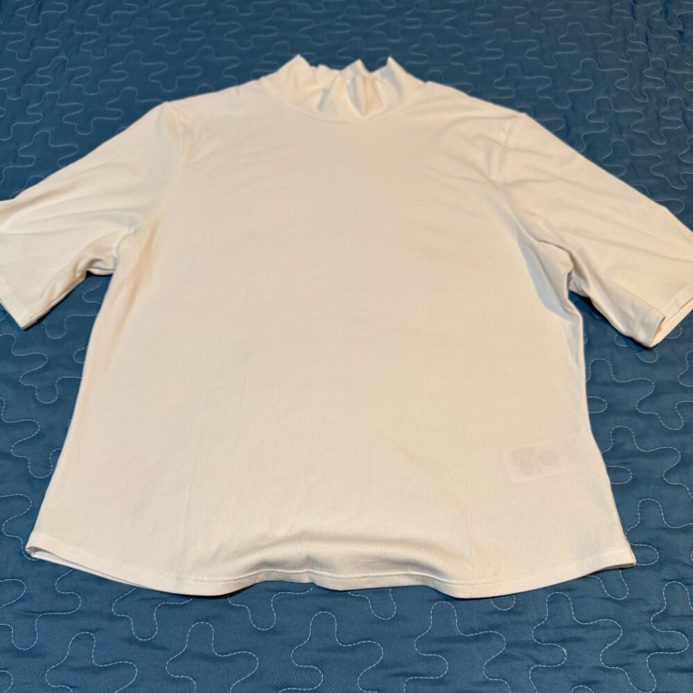 FREE SHIPPING Athleta White Signature Rib Mock Neck Elbow Sleeve Tee